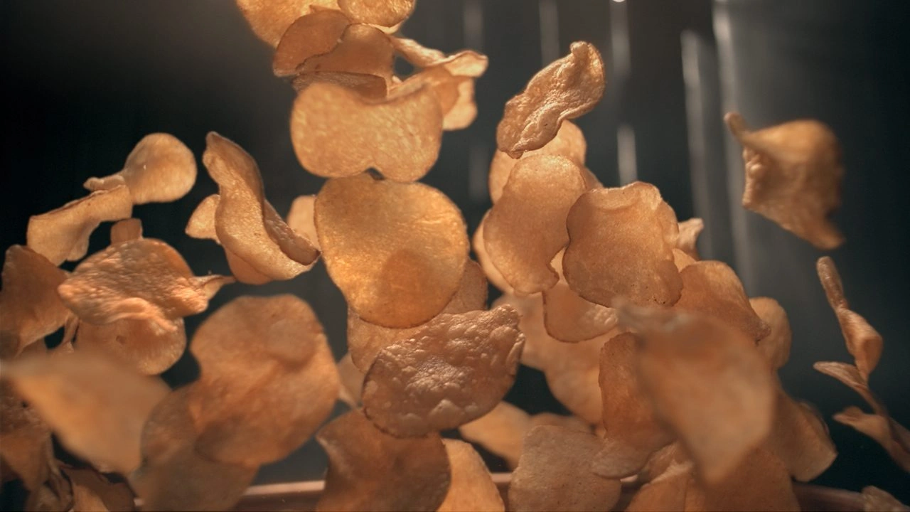 Funny Frisch — Kessel Chips, directed by Torsten Eichten